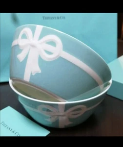 Neu Tiffany & Co. Blue Ribbon Schale Tasse 2 Teile Geschirr Japan Neuwertig - Bild 1 von 5