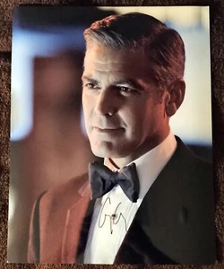 George Clooney Authentic Signed 11 x 14 Glossy Photo Ocean's 11 R&R COA - Picture 1 of 3