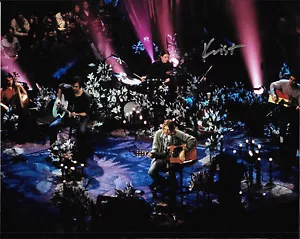 KRIST NOVOSELIC NIRVANA BASSIST SIGNED 8" x 10" PHOTO W/ COA GROHL COBAIN NIRVA - Picture 1 of 1