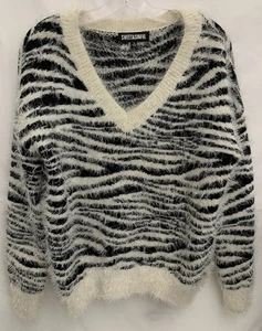 Sweet & Sinful Oversize flauschiger Damenpullover schwarz-weiß Zebramuster Größe M - Bild 1 von 6