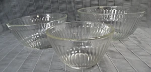 Pyrex Ribbed Clear Glass Bowls, set Of 3, 3 Cup, 6 cup & 10 Cup - Picture 1 of 7