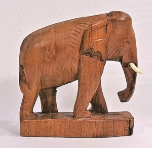 Handgeschnitzter indischer Elefant aus Holz, vermutlich ein Touristenstück aus Indien - Bild 1 von 8