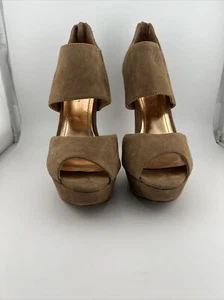 BCBG Platform Heels Sz 8 Taupe Suede Platform Heels With Back Zipper - Picture 1 of 7