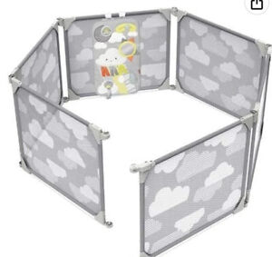 Skip Hop Play Yard Expandable Baby Gate Silver Lining Cloud 