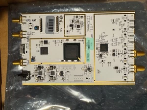 Ettus Research USRP B200 - Zdjęcie 1 z 3