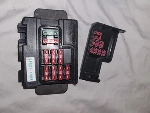 KAWASAKI FUSE BOX OEM PART # 26021-1089 - Picture 1 of 5
