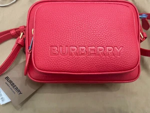 NWT BURBERRY SMALL CAMERA BAG RED LEATHER CROSSBODY STYLE 8061570 ITALY - Picture 1 of 10