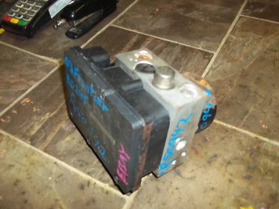 Nissan XTERRA 2003 2004 UNIDAD ABS CONJUNTO BOMBA FRENO ANTIBLOQUEO 4X2 ANTIDESLIZANTE  Foto 1 de 4