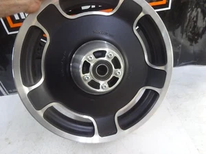 Harley BAGGER ELECCIÓN DE Usado OEM 16 O 18 DELANTERO O LA RUEDA DE COJÍN TRASERA 16 X 5 - Imagen 1 de 19