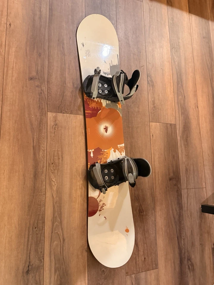 Sapient Evolution 153cm Snowboard with Lamar MX5 Bindings - Image 1 of 4