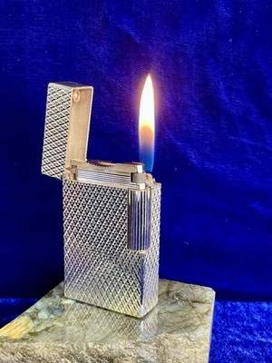 Encendedor ST Dupont Silver Ligne 1 grande 99,9% nuevo estado funciona 1 año de garantía Foto 1 de 4