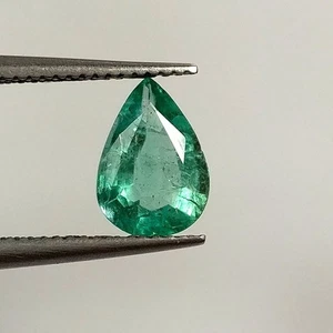 0.87ct Natural Emerald pear nice green top luster untreated collection gemstone - Picture 1 of 4