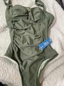 Nuevo con etiquetas Traje de baño Cupshe de una pieza para mujer talla pequeña texturizado verde control abdominal. - Imagen 1 de 6