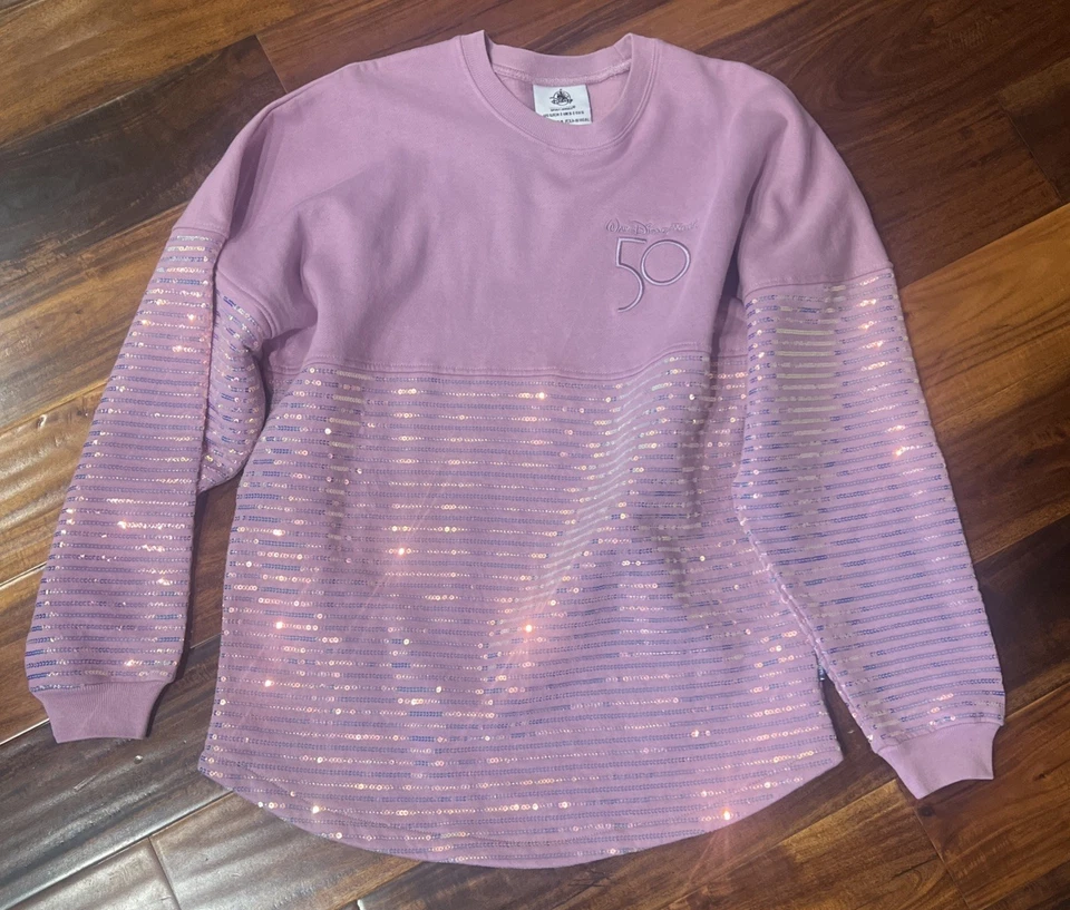 Camiseta Adulto Spirit Walt Disney World 50º Aniversário Lantejoulas EARidescent Nova P - Imagem 1 de 4