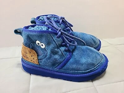 Botas Ugg Sesame Street Cookie Monster Azul Juvenil Talla 2  Foto 1 de 4