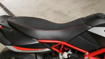 Белый чехол на сиденье Aprilia Dorsoduro 750 1200 2008-2017 Volcano ap010\A\6 - Изображение 1 из 4