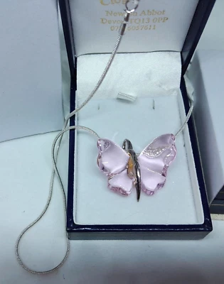 LALIQUE NECKLACE PENDANT BUTTERFLY PINK -STUNNING CRYSTAL PENDANT -GIFT OF LOVE - Image 1 of 4