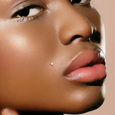 Labret de labios push-in de corazón plano de oro macizo de 14 quilates hélice de cartílago de oreja 16G Foto 1 de 4