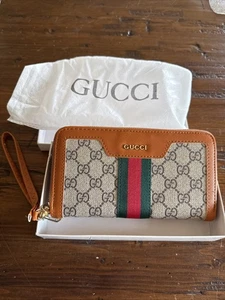 Gucci Wallet (box Isn’t In Greatest Condition) But Wallet Is New - Picture 1 of 9