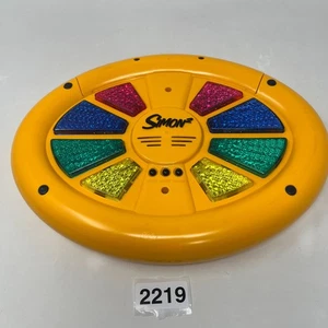 Simon 2 elektronisches doppelseitiges Memoryspiel - Hasbro 2000 GETESTET - Bild 1 von 8