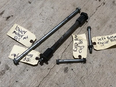 Yamaha XS1100 1979 OEM motor pernos de montaje hardware motor superior inferior L perno R Foto 1 de 4