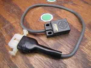 Omron Proximity Sensor 10-30v range 5mm for ferrous metal TL-W5MD1 - Picture 1 of 3