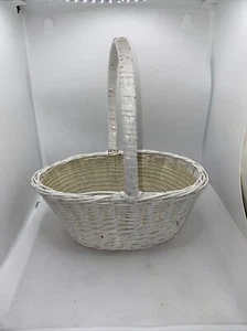Vtg White Rustic Wicker Flower Basket Farmhouse 9.5” Tall W/handle 6.5x9.5x3.5 - Picture 1 of 8
