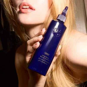 Oribe Specchio Vetro Risciacquo Trattamento Capelli 175ml/5.9oz Senza Scatola Nfr Spedizione Rapida - Foto 1 di 2