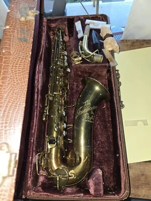 Vintage The Indiana By Martin Elkhart Ind Saxophone & Case - Image 1 of 4