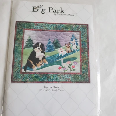 Teeter Tots McKenna Ryan Perro Parque Edredón Patrón Serie Bloque 3 Ver Sierra Foto 1 de 4