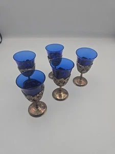 Vasos cordiales vintage con base Art Deco de vidrio azul cobalto placa plateada 3. 5. Set 5 - Imagen 1 de 6