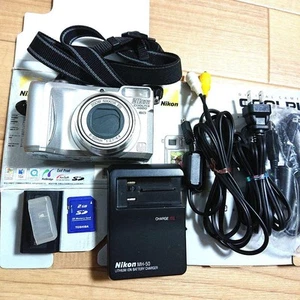 Nikon Coolpix E4800 Digital Camera Fully Tested Vintage Model Clean Condition - Picture 1 of 13