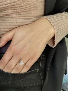 Anello di Fidanzamento Diamante Certificato IGI VVS2 E Ovale 1,50 Ctw Creato in Laboratorio Spumante - Foto 1 di 7