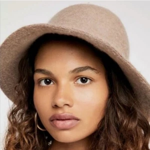 Free People Devon Wool Blend Bucket Hat Pink Sz OS Winter Warm Timeless - Picture 1 of 8