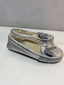 Girls Silver Moccasin Style Shoes With Bow By Cole Haan Sz 13Y