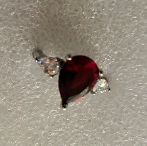 Anillo Rojo, Diseño Lágrima Con Piedras Transparentes, Talla 8 - Imagen 1 de 3