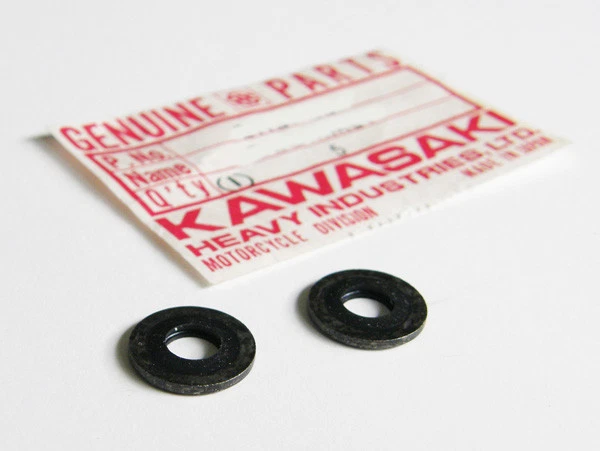 Kawasaki Fuel Petcock Pet Cock Bolt Gaskets tap kz1300 kz1100 kz1000 zx900 zx750 - Image 1 of 1