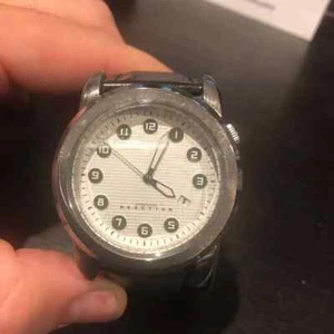 ⌚ RARO Reloj Kenneth Cole Reaction Correa de Cuero ¡NUNCA USADO! (GITD) 🆕 - Imagen 1 de 6