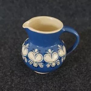 Kunstkeramik Krug blau erdig creme Herzen glänzend Germany? Sehr klein LESEN - Bild 1 von 17
