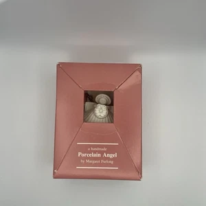Neu Neu im Karton Margaret Furlong Porzellan Engel Muschelkranz   - Bild 1 von 2