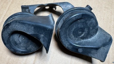 OEM 2002 DODGE DAKOTA OEM MOPAR CHRYSLER HORNS - Image 1 of 2