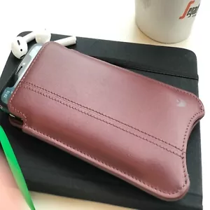 IPHONE 12 Pro Étui Marron Cuir Écran Nettoie Désinfectantes Tue 99.9% Virus - Photo 1 sur 3
