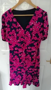 Vestido Romano 14 Azul Marino Rosa Floral Elástico Volantes Detalle Acanalado Mangas Cortas - Imagen 1 de 9