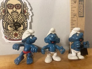 3 Peyo Schleich Vintage 1980 Smurf 2" Figures BROKEN for PARTS or CRAFTS - Picture 1 of 12