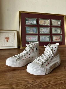 Talla 11 - Converse Chuck Taylor All Star Plataforma Elevadora Corazones Bordados Altos - - Imagen 1 de 14