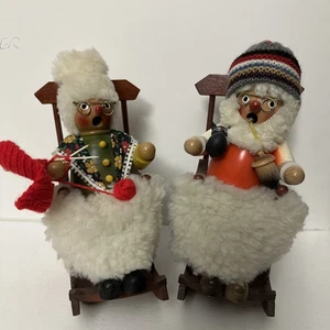 Vintage Steinbach Oma Opa Raucher Holz Musik Schaukelstühle West Germany - Bild 1 von 7