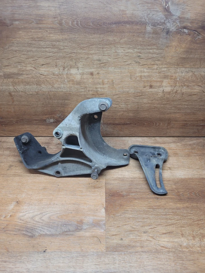 Кронштейн генератора смога E7TA 10239 AB 1987 - 1997 Ford F-250 F-350 Van 460 7,5 - Изображение 1 из 4