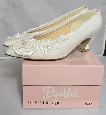 Zapatos de boda para mujer de colección marca Dyeables "Cherish" con caja marfil talla 7,5AA Foto 1 de 4