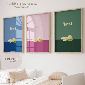 Poster Smiski Sleepy Tired / Smiski Wall Art / arte da parete carina - Foto 1 di 9