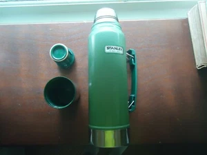 Stanley Hot & Cold Green Thermos Classic Vacuum 1.1 Quart Soup & Coffee, 14"x4" - Picture 1 of 8